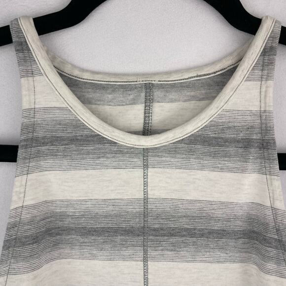 Lululemon Find Your Zen Tank Size 4 - Picture 2 of 12